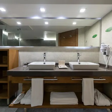 Hotel Salamis Bay Conti & Casino 5*