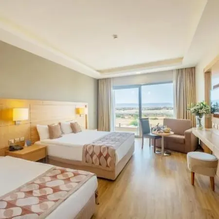 Hotel Salamis Bay Conti & Casino 5*