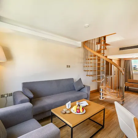 Salamis Bay Conti & Casino 5* فاماغوستا