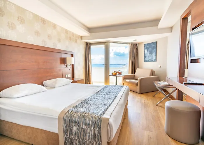 Salamis Bay Conti & Casino Ξενοδοχείο 5*