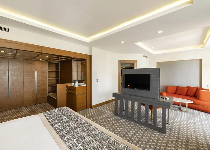 Salamis Bay Conti & Casino 5* Αμμόχωστος