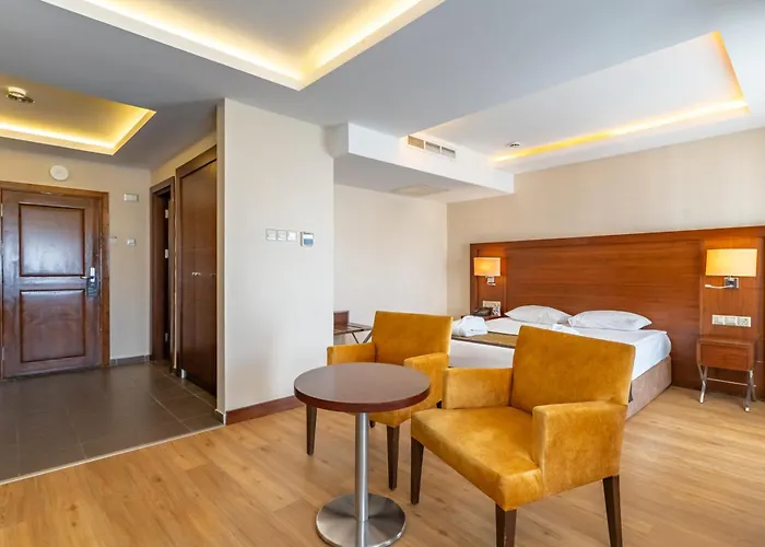 Hotel Salamis Bay Conti & Casino 5*