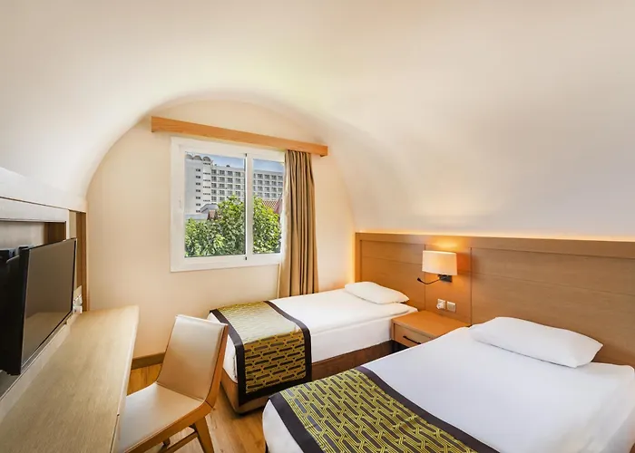 Ξενοδοχείο Salamis Bay Conti & Casino 5*