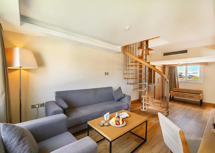 Hotel Salamis Bay Conti & Casino 5*